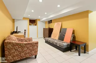 147-19 84th Rd, Briarwood, NY 11435 - Photo 13