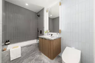 401 W 37th St, New York, NY 10018 - Photo 7