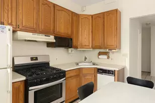 35 Hausman St, New York City, NY 11222 - Photo 5