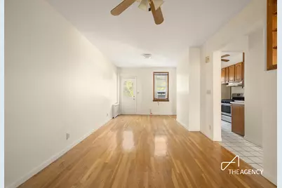 35 Hausman Street, New York City, NY 11222 - Photo 3
