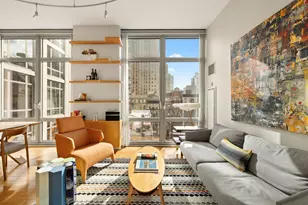 310 W 52nd St, New York, NY 10019 - Photo 3
