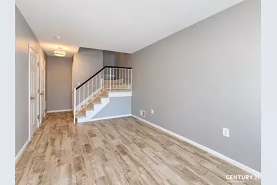 15 Bianca Court, New York, NY 10312 - Photo 5