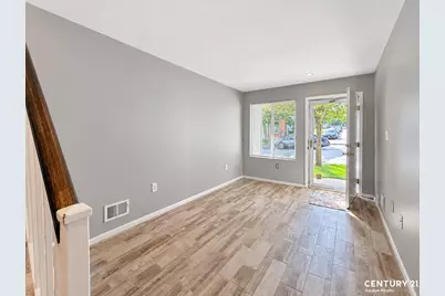 15 Bianca Court, New York, NY 10312 - Photo 3