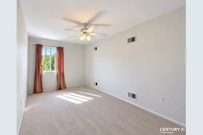 15 Bianca Court, New York, NY 10312 - Photo 13