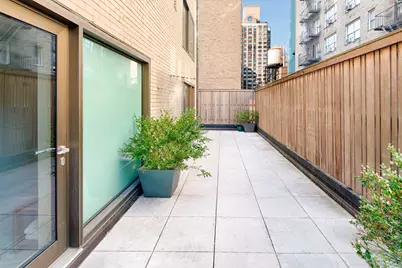 50 Gramercy Park N #10A, New York, NY 10010 - Photo 11