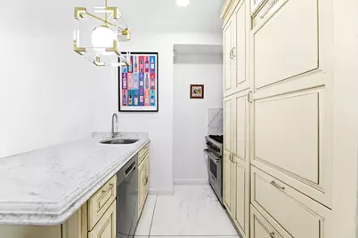 530 E 76th Street #6J, New York, NY 10021 - Photo 5