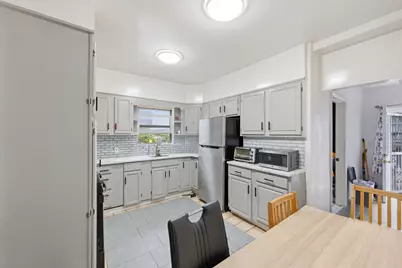 200 E 7th Street, Brooklyn, NY 11218 - Photo 5
