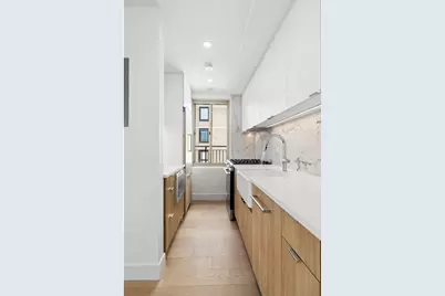 225 E 46th Street #PHC, New York, NY 10017 - Photo 11