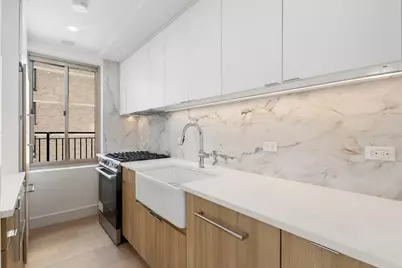 225 E 46th Street #PHC, New York, NY 10017 - Photo 7