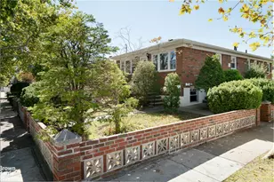 154 Princeton Ave, New York City, NY 10306 - Photo 1