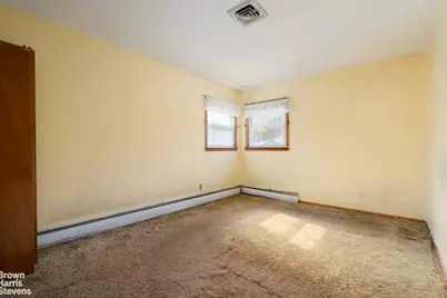 154 Princeton Avenue, New York City, NY 10306 - Photo 7