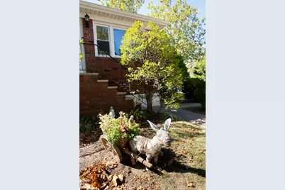 154 Princeton Avenue, New York City, NY 10306 - Photo 13