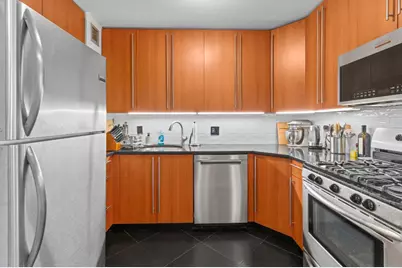 345 E 93rd Street #13G, New York City, NY 10128 - Photo 7