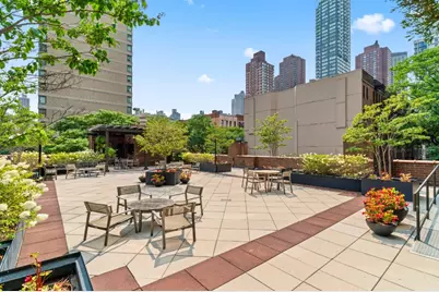 345 E 93rd Street #13G, New York City, NY 10128 - Photo 15