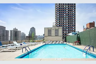 370 E 76th Street #C404, New York, NY 10021 - Photo 9