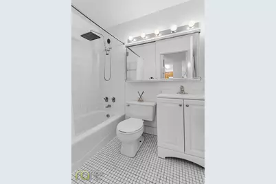340 E 93rd Street #4D, New York, NY 10128 - Photo 7