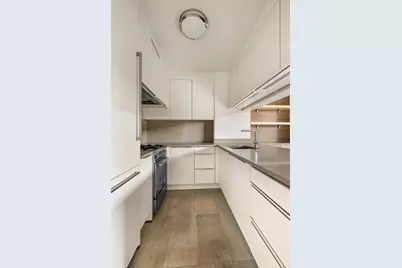 161 W 61st Street #15E, New York, NY 10023 - Photo 5