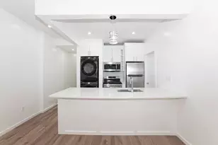 309 E Houston St, New York, NY 10002 - Photo 1