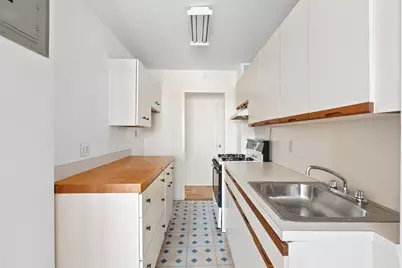900 W 190th Street #8H, New York, NY 10040 - Photo 3