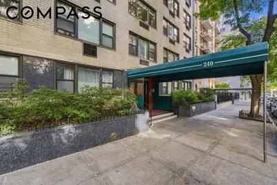 240 E 46th Street #2D, New York City, NY 10017 - Photo 17