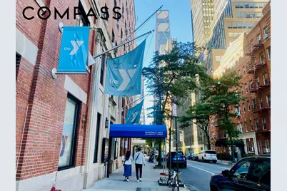240 E 46th Street #2D, New York City, NY 10017 - Photo 19
