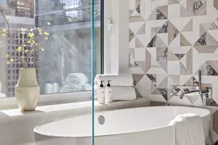 200 Central Park S, New York, NY 10019 - Photo 31