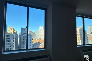 305 W 50th St, New York, NY 10019 - Photo 5
