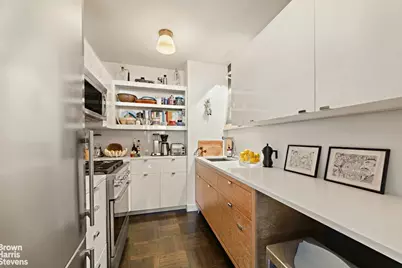 2 Horatio Street #2S, New York City, NY 10014 - Photo 5