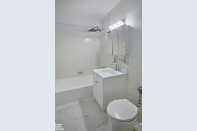 540 Ocean Parkway #4H, Brooklyn, NY 11218 - Photo 11