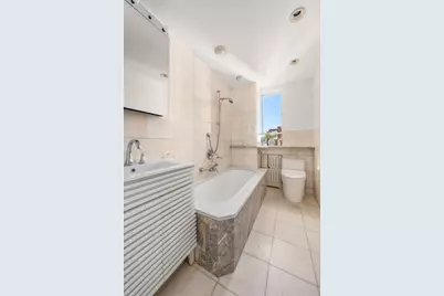 565 W End Avenue #15D, New York, NY 10024 - Photo 11
