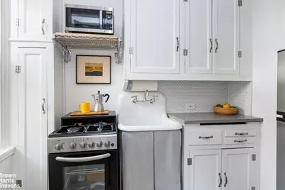 2 Horatio Street #4B, New York City, NY 10014 - Photo 5