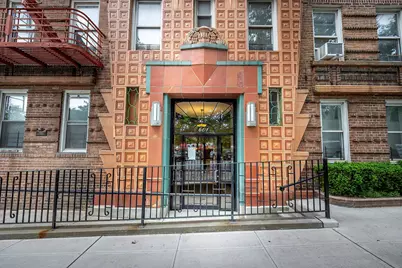 601 Pelham Parkway N #516, New York City, NY 10467 - Photo 1