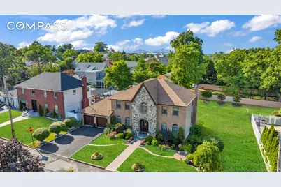 35 Poe Street, New York, NY 10307 - Photo 1