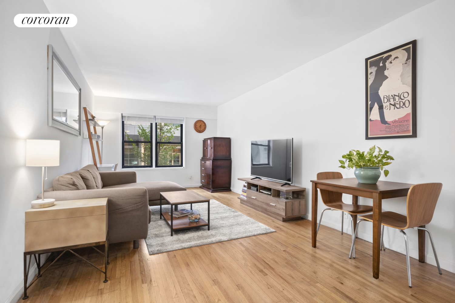317 W 54th St #1F, New York City, NY 10019 - MLS RLS11020375 - Coldwell ...