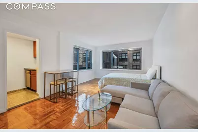 210 E 47th Street #3A, New York, NY 10017 - Photo 1