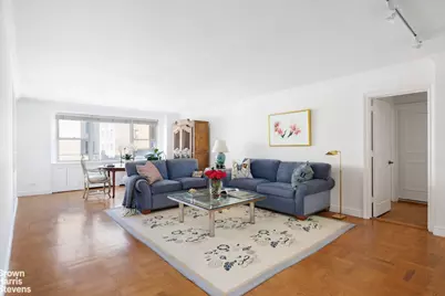 135 E 83rd Street #8D, New York City, NY 10028 - Photo 1