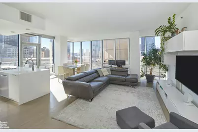 5-19 Borden Avenue #3H, Long Island City, NY 11101 - Photo 1