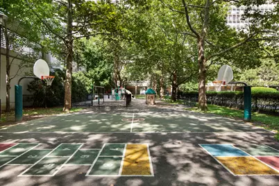 300 E 33rd Street #6F, New York, NY 10016 - Photo 1