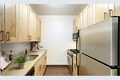 21 West Street #7-H, New York City, NY 10006 - Photo 1