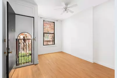 19 Warren Place, New York City, NY 11201 - Photo 1