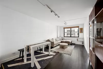 200 E 24th Street #1403, New York City, NY 10010 - Photo 1