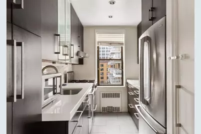 30 E 9th Street #6D, New York City, NY 10003 - Photo 1