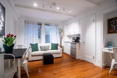 321 E 43rd Street #507, New York City, NY 10017 - Photo 1