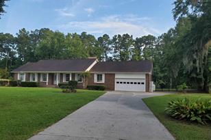 5864 Crestwood Dr, Myrtle Beach, SC 29578 - Photo 1