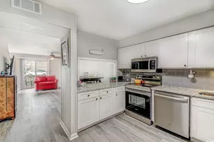 10200 Lakeshore Dr, Myrtle Beach, SC 29572 - Photo 9