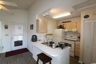 408 Tree Top Ct, Myrtle Beach, SC 29588 - Photo 5