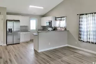 204 Rosedale Dr, Aynor, SC 29511 - Photo 5