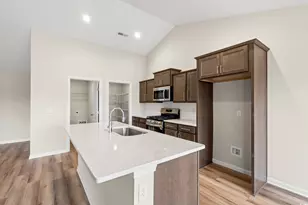 606 Lightwood Dr, Conway, SC 29526 - Photo 5