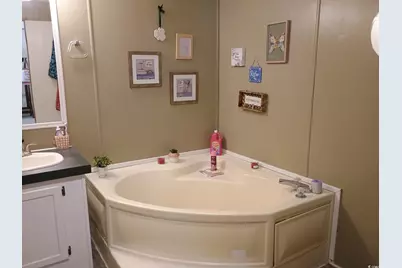 1049 Colonial Ln., Conway, SC 29526 - Photo 13