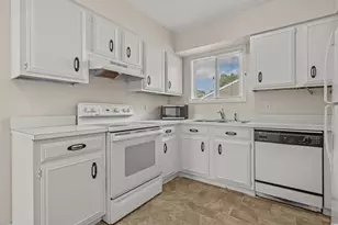 10301 N Kings Hwy, Myrtle Beach, SC 29572 - Photo 11